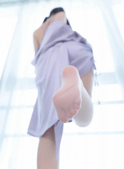 吊带袜天使动漫