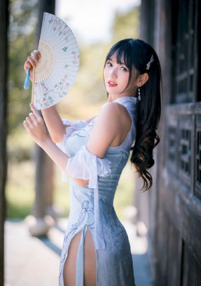 和三个婕子做受hd
