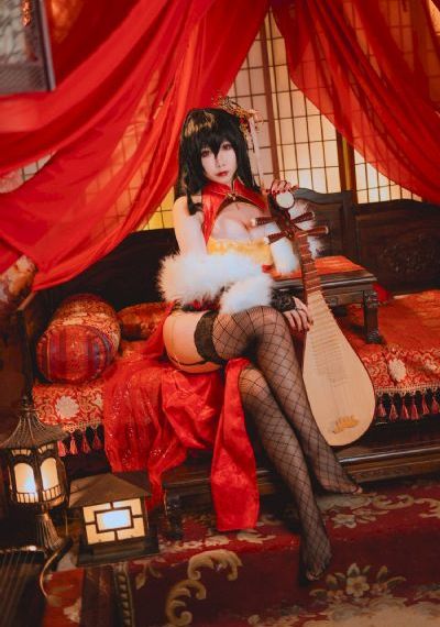 年轻的女教师完整版