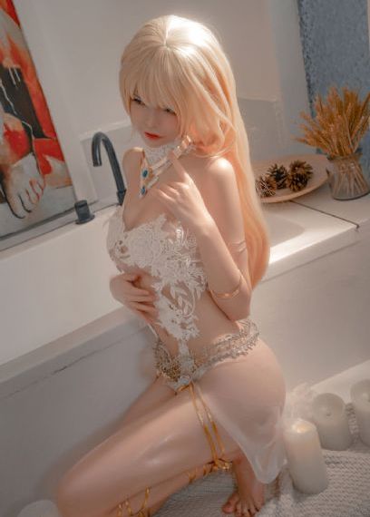 天天摸天天爽日韩欧美大片