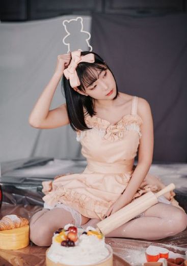 卡芙卡被扒开腿狂动漫