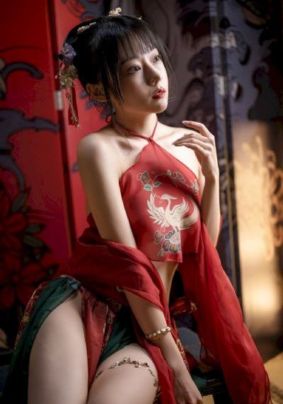 春潮浪漫海棠红