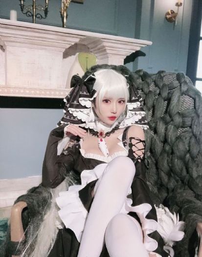 年轻的邻居女教师3