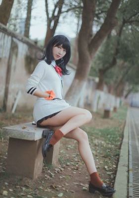 《湿濡的女人》在线