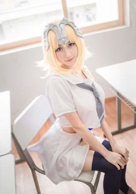 肉体公尝中文字幕第三部