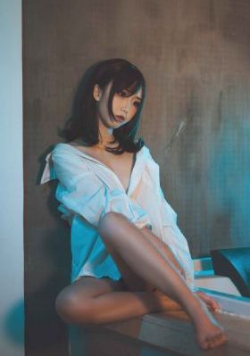 色小组
